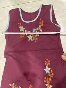 Embroidered Sleeveless Kurta