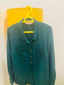 Pretty Green For Vibrant Office Look