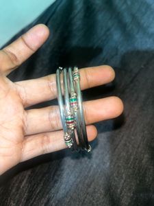 Set of 4 Elegant Bangles