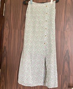 Chic Floral Midi Skirt with Button Detail