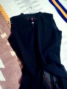 Black Front Cut Kurti🌺