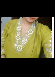 green kurti set.