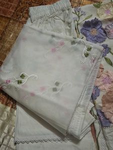Embroidered Kurta with organza dupatta