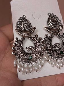 Silver Oxidized Peacock Earrings🩶