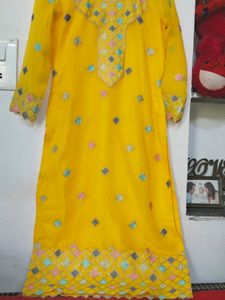Kurta Set With Dupatta And Skirt