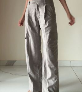 Stylish Wide-Leg Cargo Pants