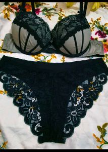 Lace Detail H&amp;M bra with brief 👍