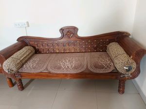 5 Seater Rajwaada Sofa Set With 2 Tables