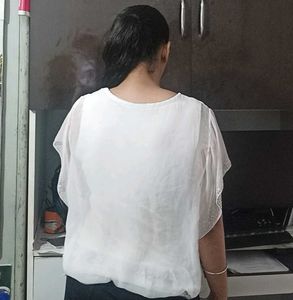 Women's Flowy Floral Top