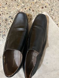 Freeway Black Formal Shoes