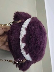 Woman sling bag