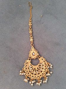 Elegant Pearl &amp; Stone Maang Tikka