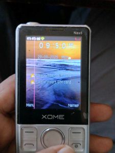 XOME Nex8 Feature Phone