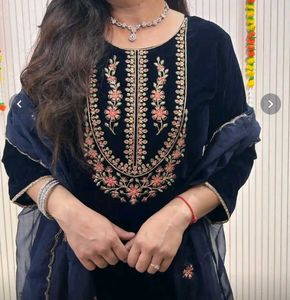 Elegant Navy Blue Velvet Kurta Set fix price