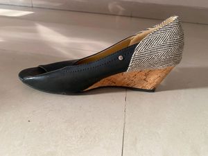 Black Ceriz Wedge Heels