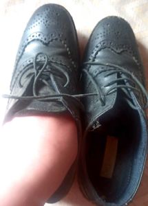 Classic Black Brogues, size 4(37)150