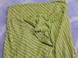 Green Tie-Dye Kurta with Embellished Neck