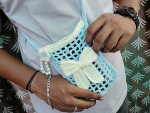 crochet phone pouch
