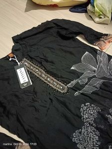 Elegant Black Floral Kurti