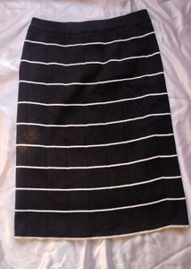 Chic Striped Skirt
