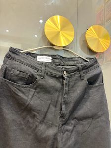 Stylish Grey Wide-Leg Jeans