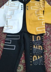 Stylish Dual-Tone Blazer Set