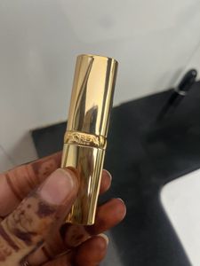 L'Oreal Gold Lipstick - blood red