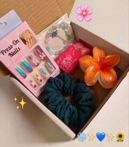 Cute Accessory Set with Press-On Nails