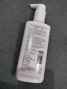 Neutrogena Ultra Gentle Creamy Cleanser
