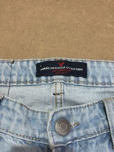 American eagle Light Wash Ripped Jeans