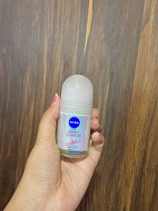Nivea Pearl & Beauty Roll-on