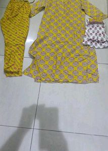 house of patodi Yellow Floral Print Kurta Set