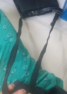 Stylish Black Handbag/sling bag