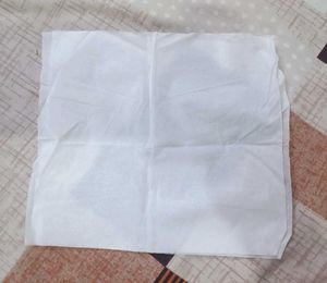 ✨ Pack of 2 White Face Tissues ✨