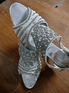 White Beats Work Heels Sandel
