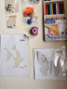Craft Kit - Coloring Pencils &amp; Stencils