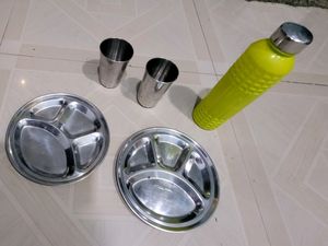 Set 3 Dinner Plats & glasses & bottle