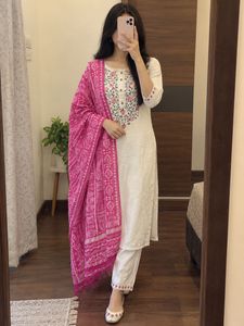 Elegant Embroidered Kurta Set with Dupatta