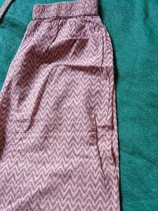 Stylish Pink Zigzag Print Palazzo Pants