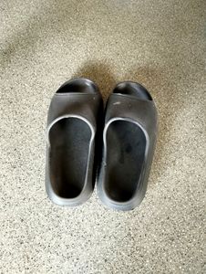 Sliders Women