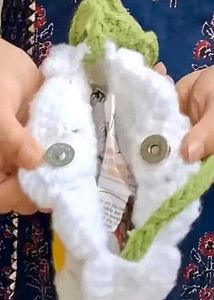 Handmade Daisy Crochet Sling Bag