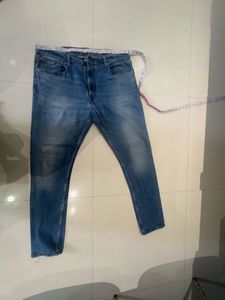 Levi’s Classic Blue Denim Jeans