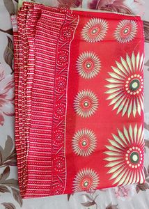 Cream &amp; Red Floral Print Saree