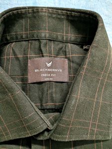 Men's Classic Plaid Button-Down Shirt