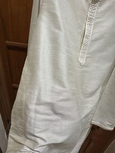 Elegant Cream Kurta pyjama set for Men
