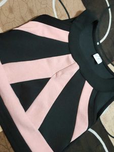 Stylish Black &amp; Pink Sleeveless Top