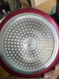 Full Heavy Peigon Pink Fry Pan Unused With Handle