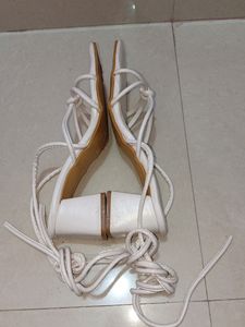 White Tie Up Block Heel