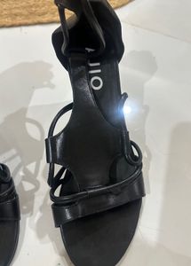 New Elegant Black Heels