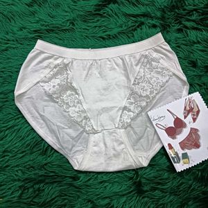 White 🫴🏻🎁Lace Briefs
